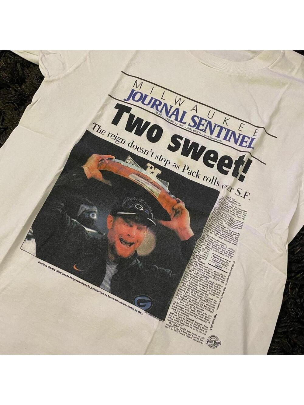 Milwaukee Journal Sentinel “Two Sweet!” Packers Graphic Tee